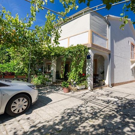 Apartments Elvira Lopar Exterior photo