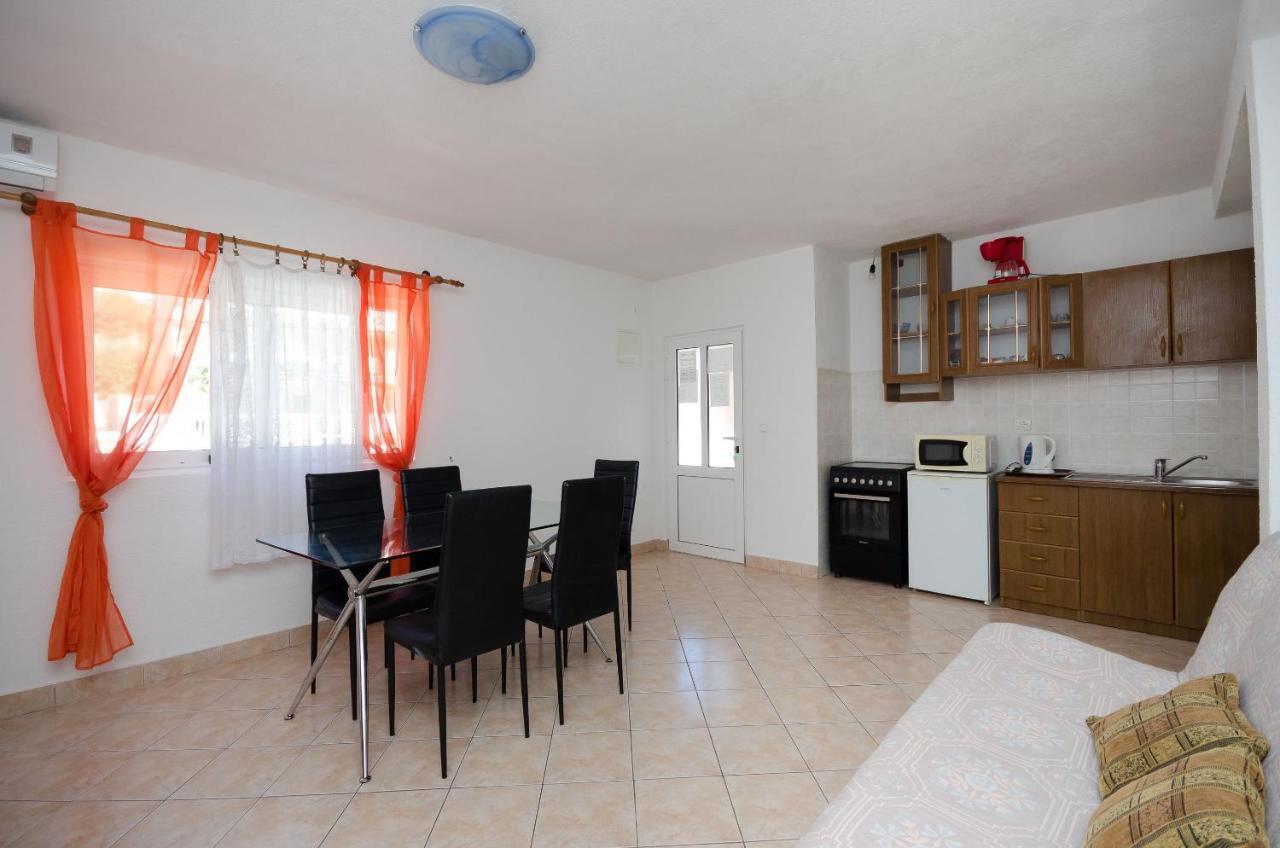 Apartments Elvira Lopar Exterior photo