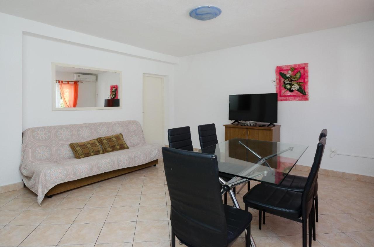 Apartments Elvira Lopar Exterior photo