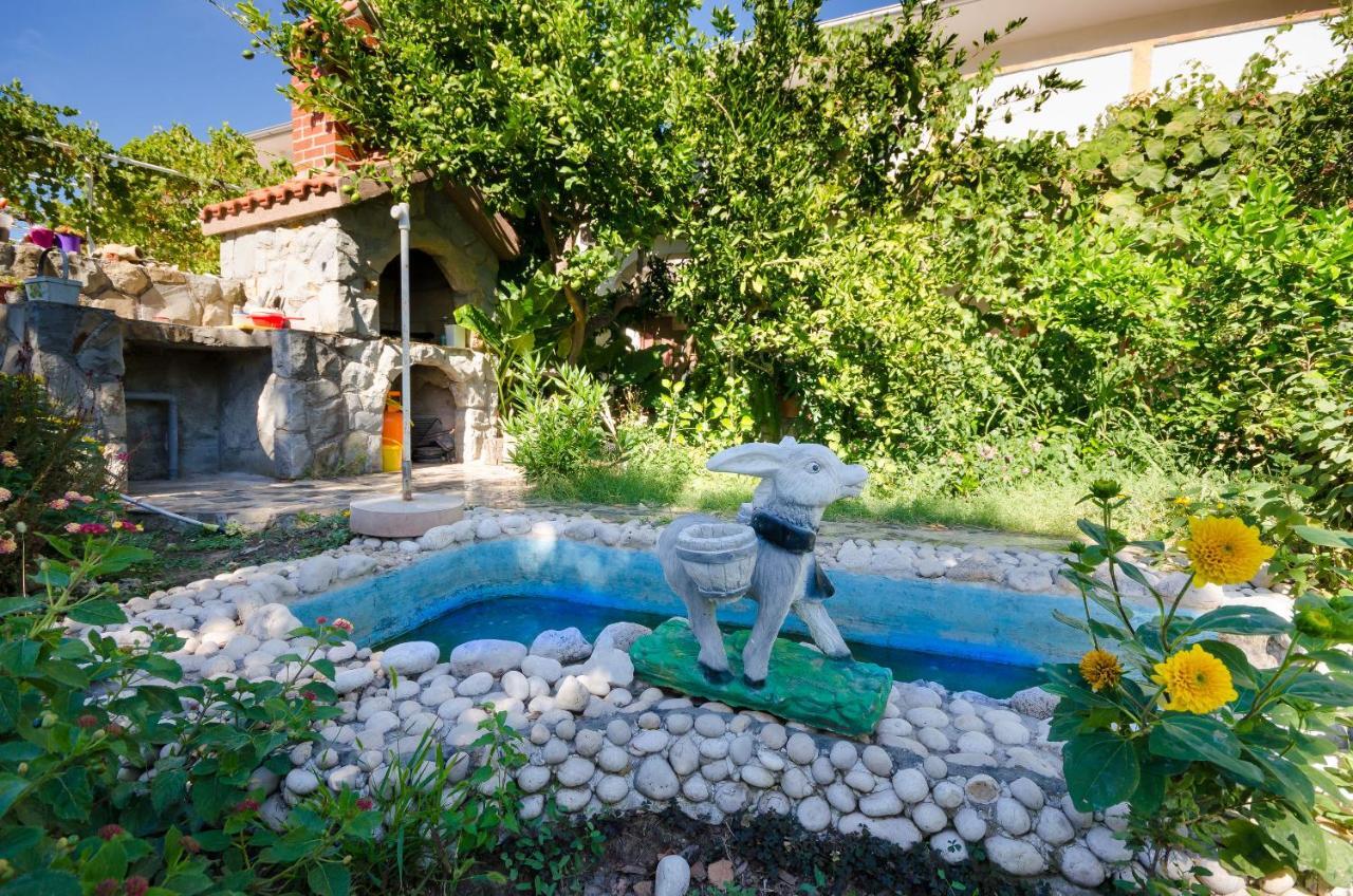 Apartments Elvira Lopar Exterior photo