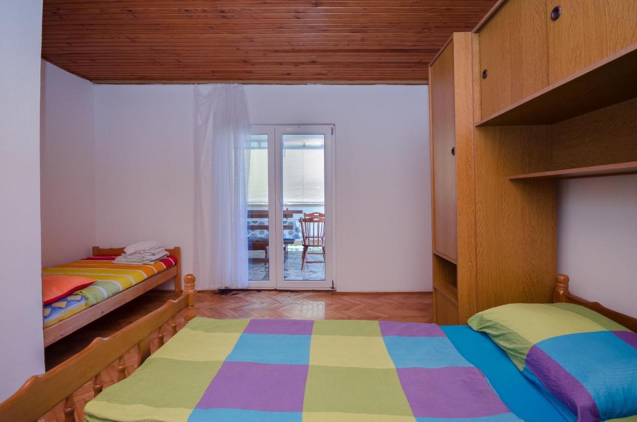 Apartments Elvira Lopar Exterior photo