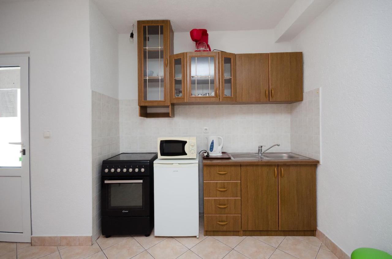 Apartments Elvira Lopar Exterior photo