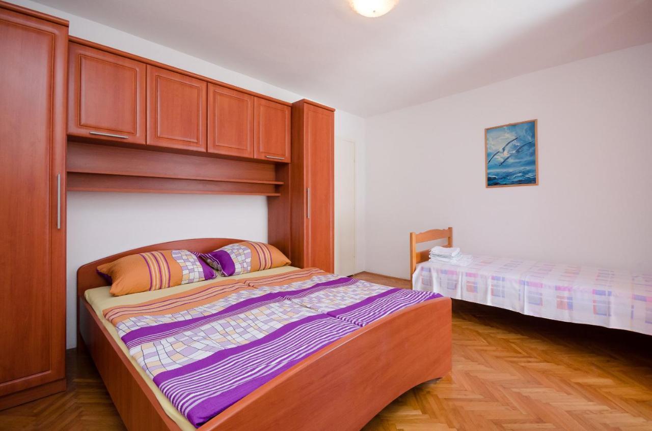 Apartments Elvira Lopar Exterior photo